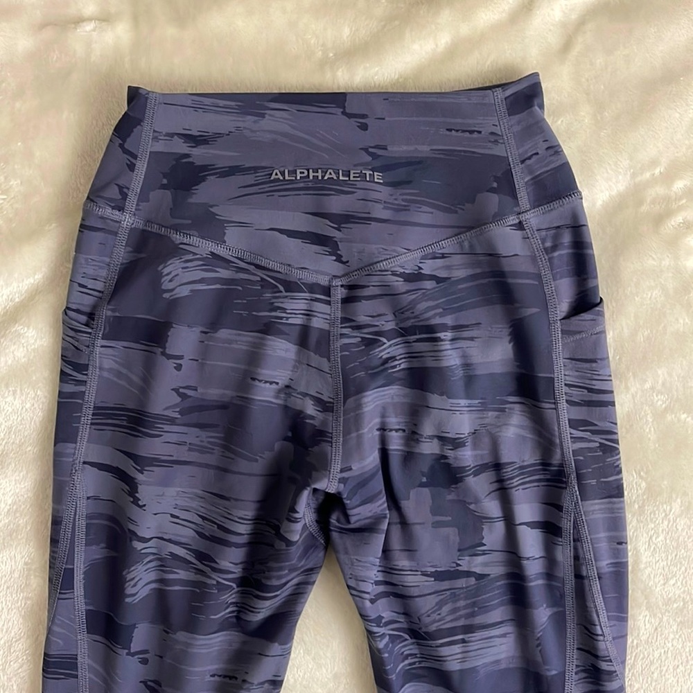 Alphalete Camo Leggings Small